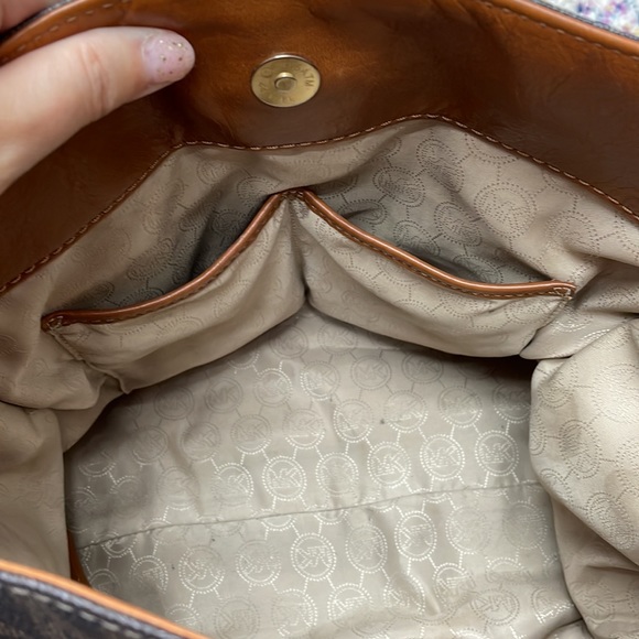 Authentic Michael Kors Large Hamilton Tote - Picture 8 of 8